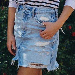 Abercrombie & Fitch High Waisted Destructed Denim Jean Mini Skirt - 27/4